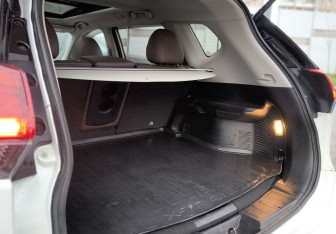 Подержанный автомобиль Nissan X-Trail 2020 года (12 фото)