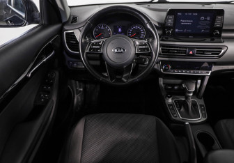 Подержанный автомобиль Kia Seltos 2021 года (11 фото)