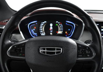 Подержанный автомобиль Geely Coolray 2021 года (18 фото)