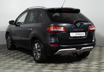 Подержанный автомобиль Renault Koleos 2012 года (7 фото)