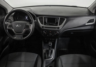 Подержанный автомобиль Hyundai Solaris Sedan 2019 года (10 фото)