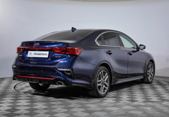 Подержанный автомобиль Kia Cerato Sedan 2021 года (5 фото)