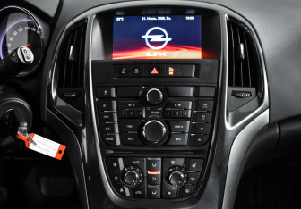 Подержанный автомобиль Opel Astra Hatchback 2014 года (16 фото)