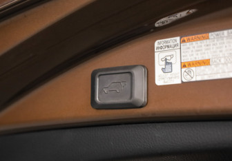 Подержанный автомобиль Toyota RAV4 2016 года (31 фото)