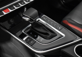 Подержанный автомобиль Forthing T5 2024 года (12 фото)