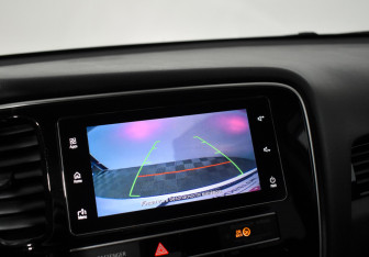Подержанный автомобиль Mitsubishi Outlander 2019 года (16 фото)