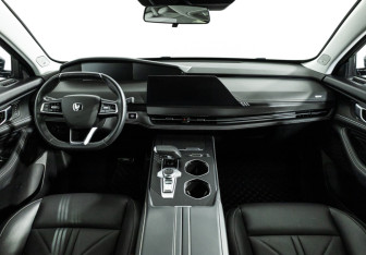 Подержанный автомобиль Changan UNI-K 2023 года (13 фото)