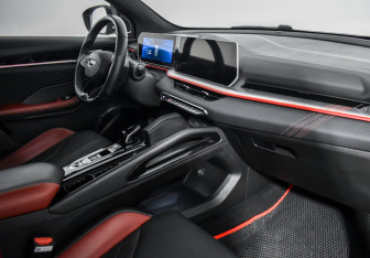 Подержанный автомобиль Geely Coolray 2023 года (13 фото)