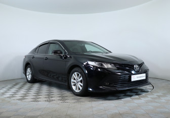 Подержанный автомобиль Toyota Camry Sedan 2019 года (3 фото)