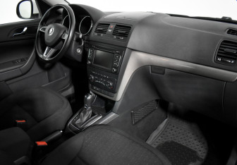 Подержанный автомобиль Skoda Yeti 2014 года (12 фото)