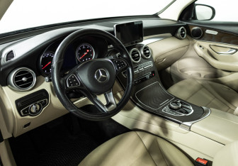 Подержанный автомобиль Mercedes-Benz GLC Coupe 2019 года (11 фото)