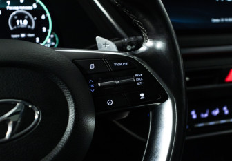 Подержанный автомобиль Hyundai Sonata 2019 года (23 фото)