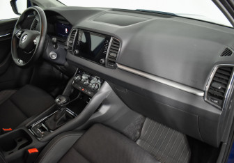 Подержанный автомобиль Skoda Karoq 2021 года (13 фото)