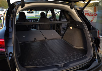 Подержанный автомобиль Infiniti QX50 2018 года (30 фото)