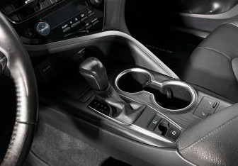 Подержанный автомобиль Toyota Camry Sedan 2021 года (12 фото)