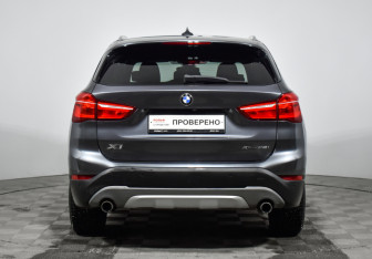 Подержанный автомобиль BMW X1 2019 года (6 фото)