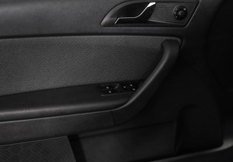 Подержанный автомобиль Skoda Yeti 2012 года (18 фото)