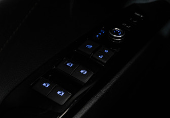 Подержанный автомобиль Toyota Camry Sedan 2018 года (20 фото)