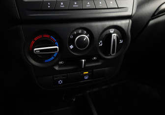 Подержанный автомобиль LADA (ВАЗ) Granta Wagon 2023 года (13 фото)