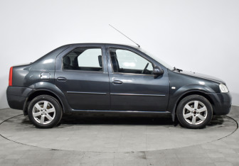 Подержанный автомобиль Renault Logan Sedan 2009 года (4 фото)
