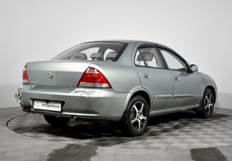 Подержанный автомобиль Nissan Almera Classic 2007 года (5 фото)
