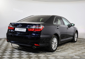 Подержанный автомобиль Toyota Camry Sedan 2015 года (5 фото)