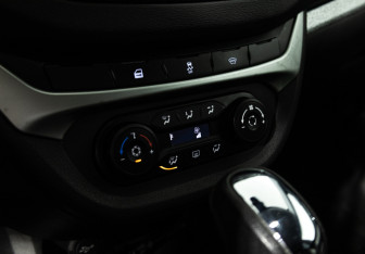 Подержанный автомобиль LADA (ВАЗ) Vesta Wagon 2020 года (17 фото)