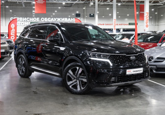 Подержанный автомобиль Kia Sorento 2021 года (5 фото)