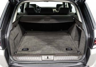 Подержанный автомобиль Land Rover Range Rover Sport 2017 года (25 фото)