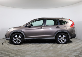 Подержанный автомобиль Honda CR-V 2013 года (2 фото)