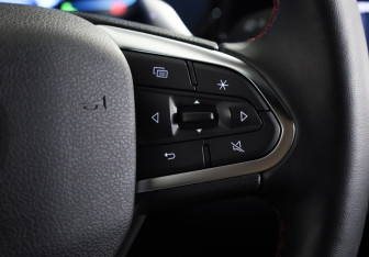 Подержанный автомобиль Geely Tugella 2023 года (12 фото)