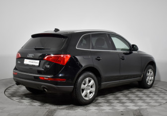 Подержанный автомобиль Audi Q5 2012 года (5 фото)