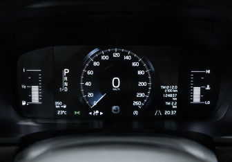 Подержанный автомобиль Volvo V90 Cross Country 2018 года (12 фото)