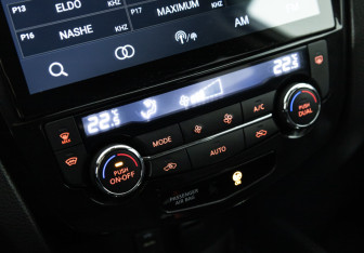 Подержанный автомобиль Nissan X-Trail 2018 года (16 фото)