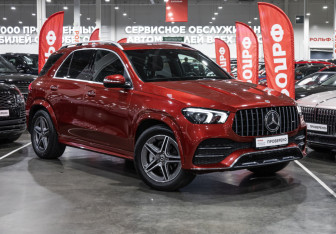 Подержанный автомобиль Mercedes-Benz GLE 2021 года (5 фото)