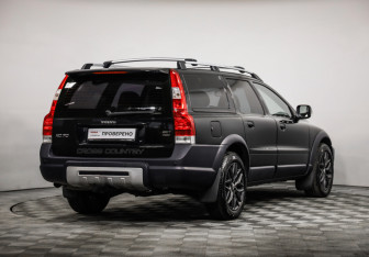 Подержанный автомобиль Volvo XC70 2006 года (5 фото)