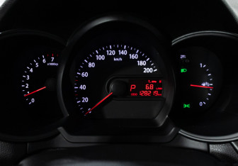 Подержанный автомобиль Kia Picanto 2011 года (12 фото)