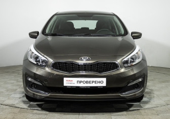 Подержанный автомобиль Kia Ceed Hatchback 2017 года (2 фото)