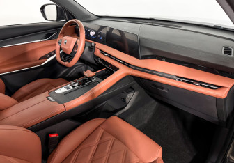 Подержанный автомобиль Changan CS75PLUS 2023 года (15 фото)