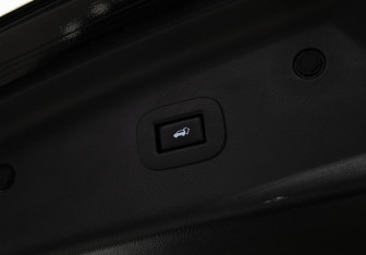 Подержанный автомобиль Infiniti QX80 2014 года (30 фото)