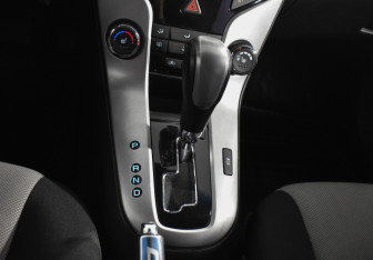 Подержанный автомобиль Chevrolet Cruze Hatchback 2012 года (15 фото)