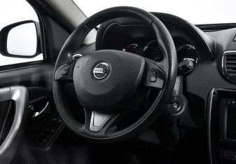 Подержанный автомобиль Nissan Terrano 2019 года (13 фото)
