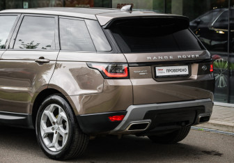 Подержанный автомобиль Land Rover Range Rover Sport 2018 года (11 фото)