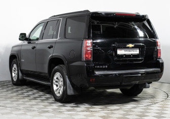 Подержанный автомобиль Chevrolet Tahoe 2016 года (7 фото)