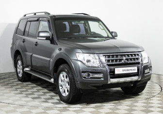 Подержанный автомобиль Mitsubishi Pajero 2015 года (3 фото)