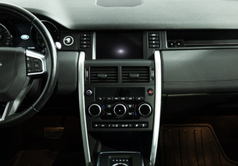 Подержанный автомобиль Land Rover Discovery Sport 2017 года (14 фото)