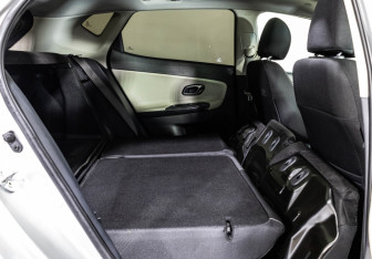 Подержанный автомобиль Kia Ceed Hatchback 2013 года (27 фото)