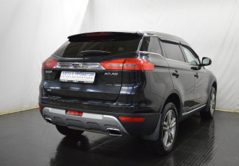 Подержанный автомобиль Geely Atlas 2018 года (5 фото)
