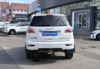 Подержанный автомобиль Chevrolet TrailBlazer 2012 года (5 фото)