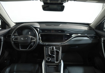 Подержанный автомобиль Geely Atlas Pro 2024 года (10 фото)